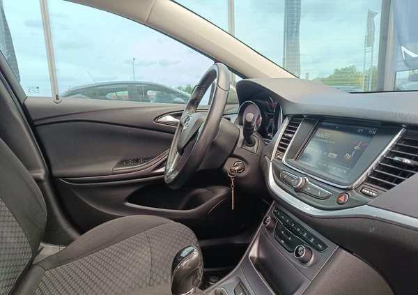 Opel Astra cena 49900 przebieg: 83337, rok produkcji 2016 z Gdańsk małe 352